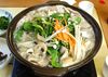 韓国ではキノコをどう食べる？Netflix日韓グルメ番組『隣の国のグルメイト』ソン・シギョン＆三吉彩花が味わった日本の絶品キノコ鍋【韓流談義fromソウル】