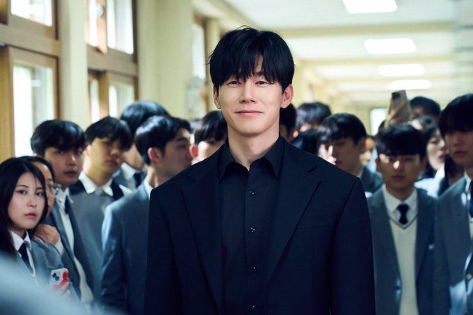 キム・ムヨルの冷徹監督官ぶりが話題！Netflix社会派ドラマ『鉄槌教師』見どころ＆ロケ地紹介【韓ドラから始める韓国旅行】